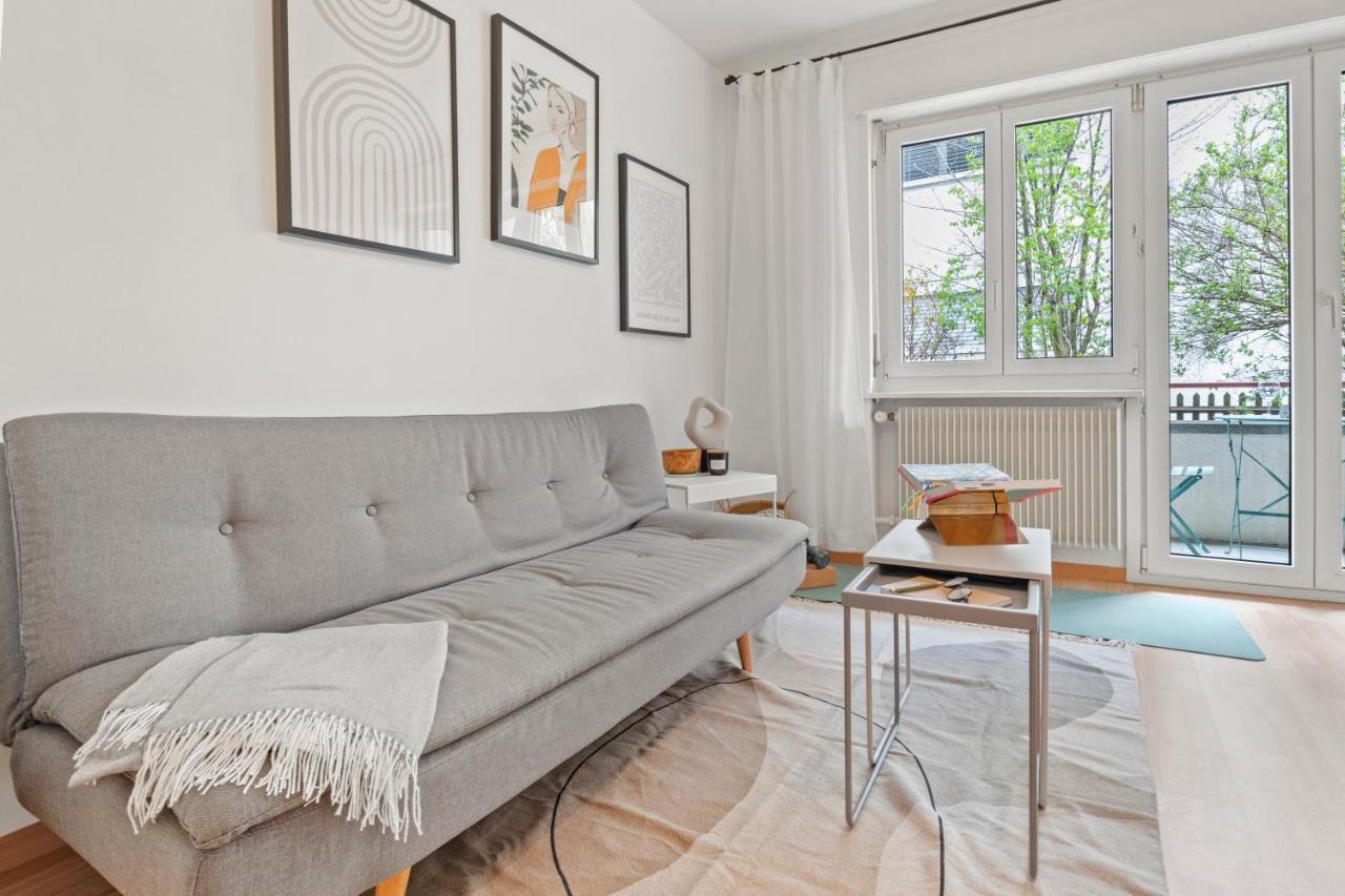 Close To & Balcony 1 Bdr Wollishofen Self Check In * Zurigo