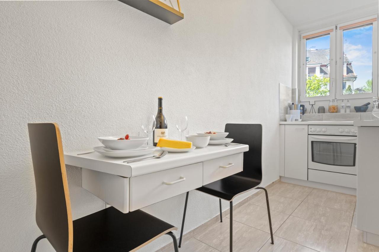 Close To & Balcony 1 Bdr Wollishofen Self Check In अपार्टमेंट Zurich