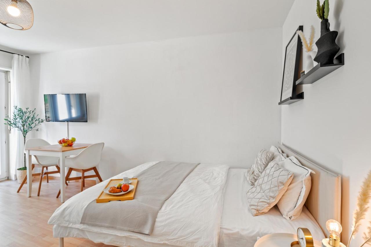 Close To & Balcony 1 Bdr Wollishofen Self Check In Appartamento